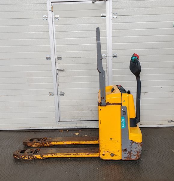 Jungheinrich EJE 116 2022y/ 1800mh &mdash; used warehouse equipment | Booster Lift