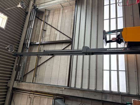 Jungheinrich ETV 214 &mdash; used warehouse equipment | Booster Lift