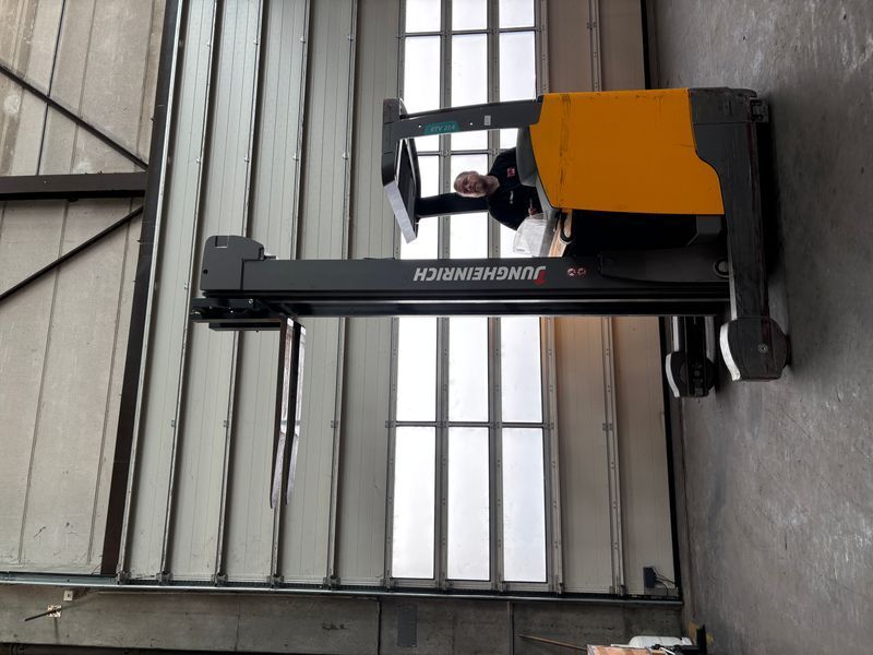 Jungheinrich ETV 214 &mdash; used warehouse equipment | Booster Lift