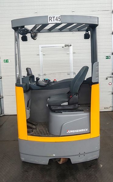 Jungheinrich ETV 216 9.4m/ 9761h &mdash; jazden&aacute; manipulačn&aacute; technika | Booster Lift
