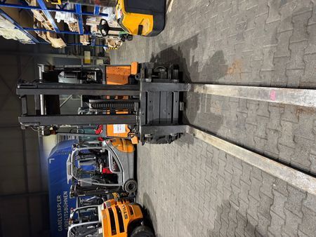 Still R70-35 &mdash; used warehouse equipment | Booster Lift