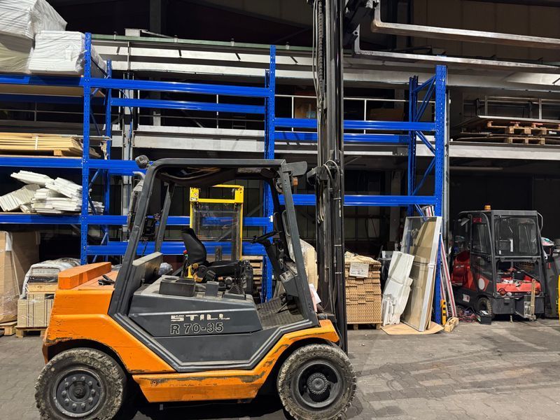 Still R70-35 &mdash; used warehouse equipment | Booster Lift