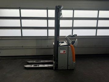 Still EXV-SF14 mit Initialhub &mdash; jazden&aacute; manipulačn&aacute; technika | Booster Lift
