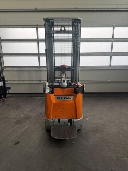 Still EXV-SF14 mit Initialhub &mdash; jazden&aacute; manipulačn&aacute; technika | Booster Lift