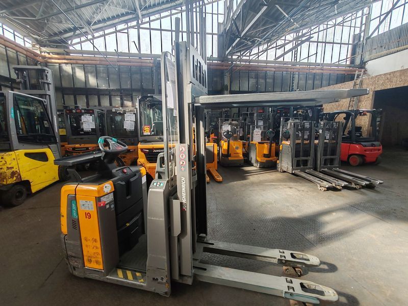 Jungheinrich ECD 320 1.6m/ 2021y/ 4999mh &mdash; gebrauchte Stapler | Booster Lift