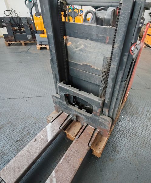 Linde L12 L HP SP / no battery &mdash; gebrauchte Stapler | Booster Lift