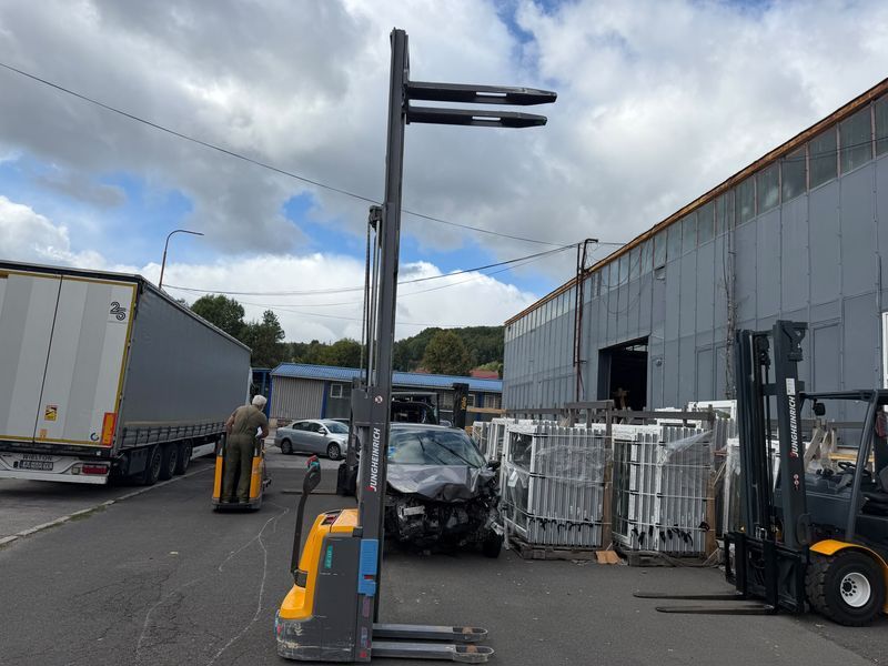 Jungheinrich EJC 112 batt 2021/ 4.09m res HPJ &mdash; gebrauchte Stapler | Booster Lift