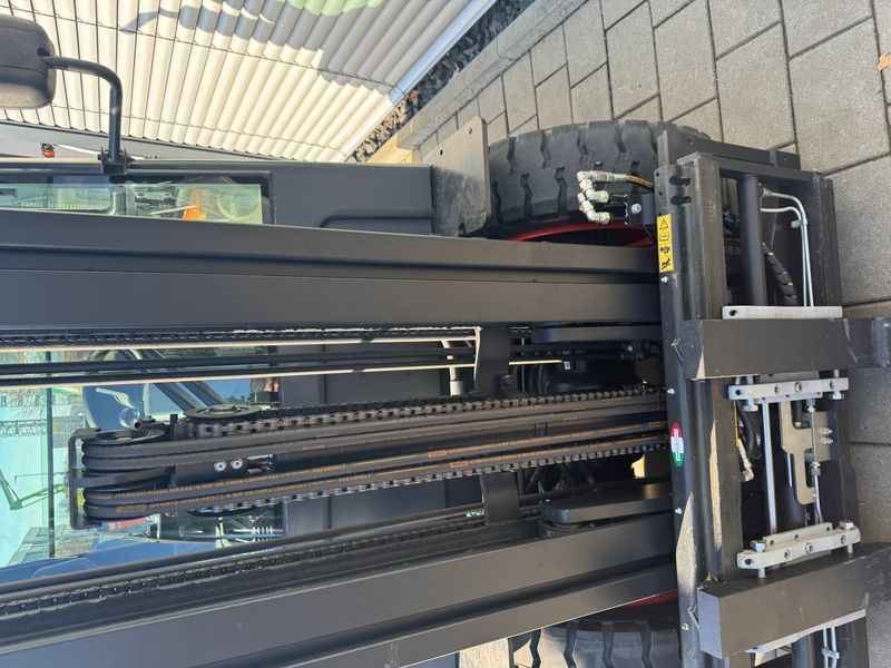 Bobcat D25NXS &mdash; used warehouse equipment | Booster Lift