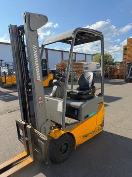 Jungheinrich EFG 110 2022y/ 3.3m/ 1127h &mdash; б/у складская техника | Booster Lift