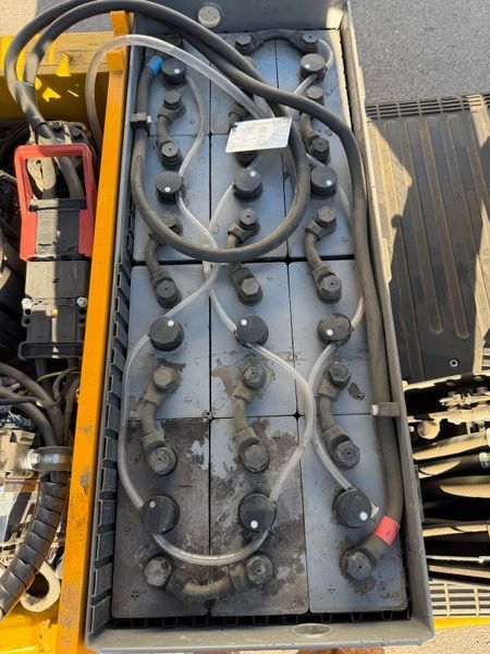 Jungheinrich EFG 110 2022y/ 3.3m/ 1127h &mdash; used warehouse equipment | Booster Lift