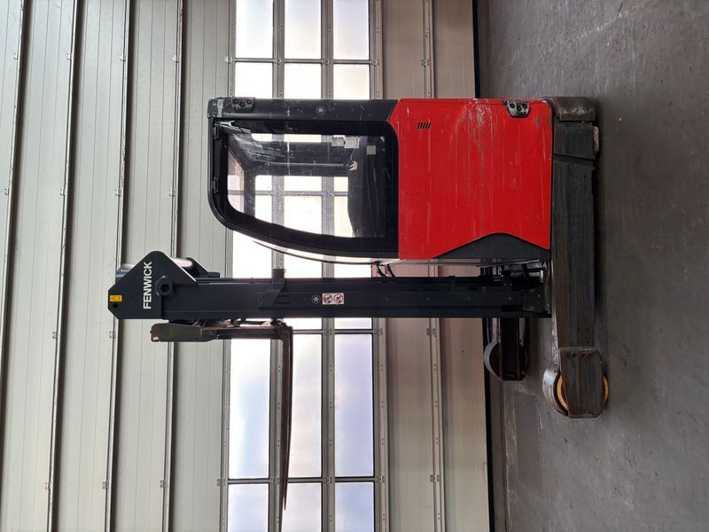 Linde R 14 &mdash; jazden&aacute; manipulačn&aacute; technika | Booster Lift