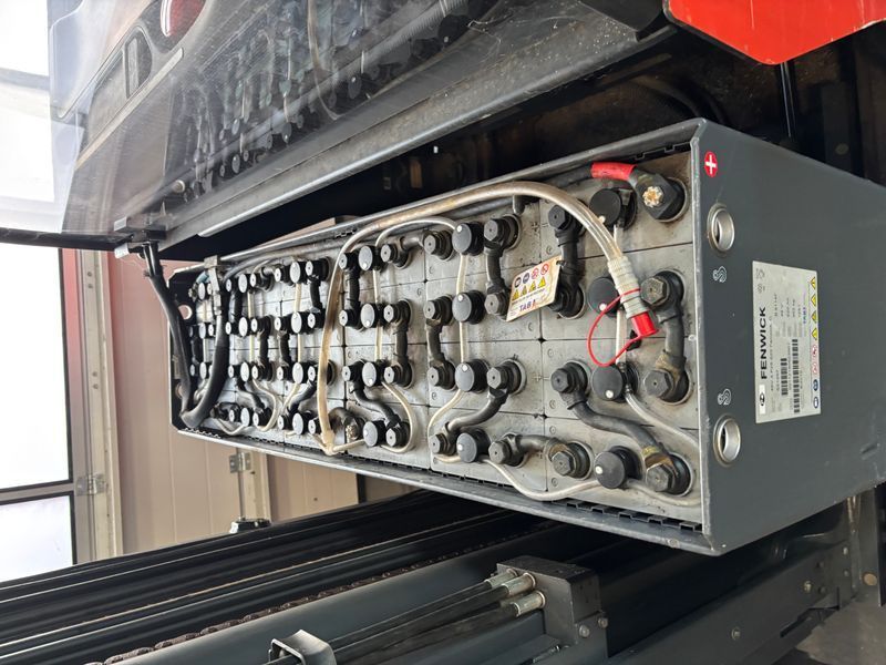Linde R 14 &mdash; jazden&aacute; manipulačn&aacute; technika | Booster Lift