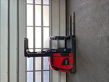 Linde V 10 &mdash; jazden&aacute; manipulačn&aacute; technika | Booster Lift