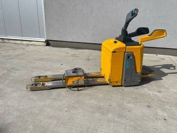 Jungheinrich ERE 120 2400mm 50% batt &mdash; вживана складська техніка | Booster Lift