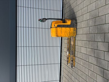 Jungheinrich EJE 225 &mdash; jazden&aacute; manipulačn&aacute; technika | Booster Lift