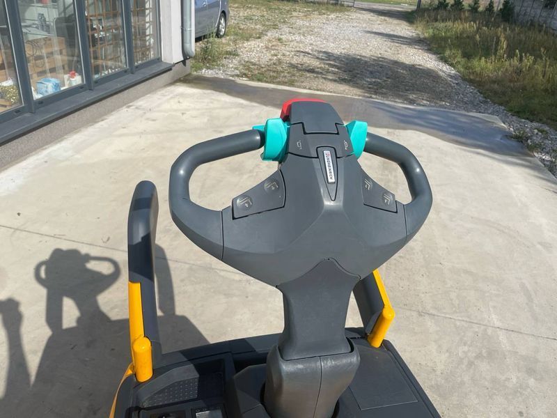Jungheinrich ERE 120 2400mm 50% batt &mdash; вживана складська техніка | Booster Lift