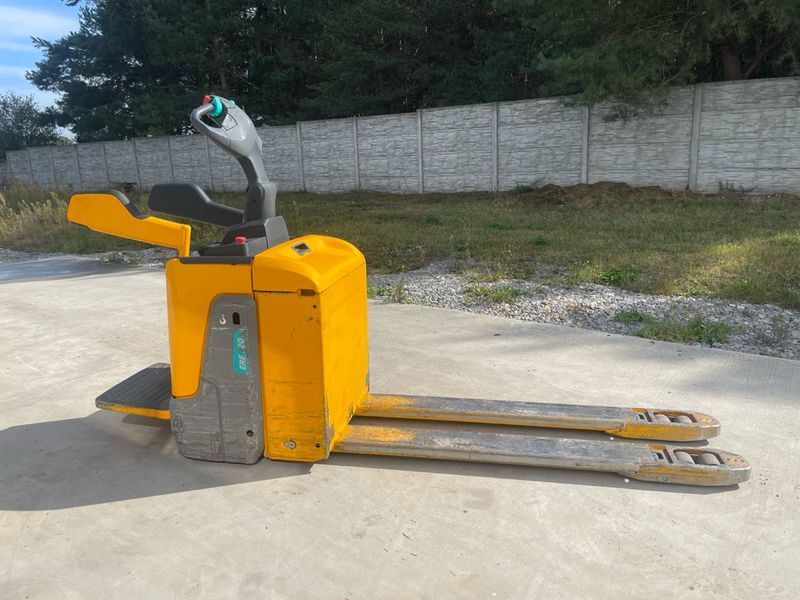 Jungheinrich ERE 120 2400mm 50% batt &mdash; вживана складська техніка | Booster Lift