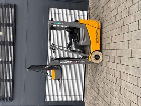 Jungheinrich EFG 215 &mdash; gebrauchte Stapler | Booster Lift