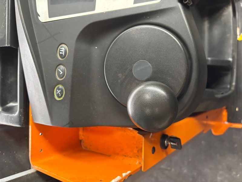 Still EK-X10 9 St&uuml;ck verf&uuml;gbar &mdash; used warehouse equipment | Booster Lift
