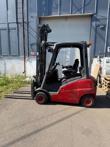 Linde H18D &mdash; used warehouse equipment | Booster Lift