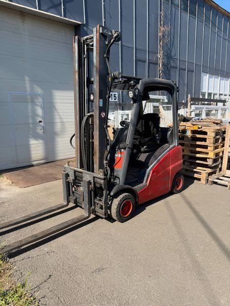 Linde H18D &mdash; used warehouse equipment | Booster Lift