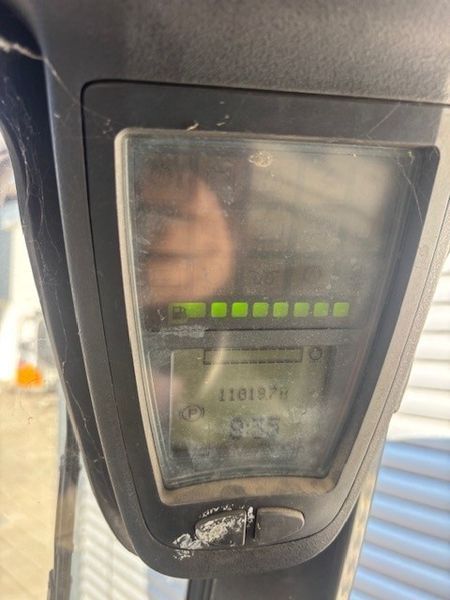 Linde H18D &mdash; used warehouse equipment | Booster Lift