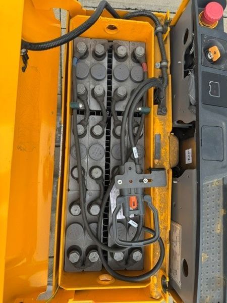 Jungheinrich EJE 116 mit Waage &mdash; jazden&aacute; manipulačn&aacute; technika | Booster Lift