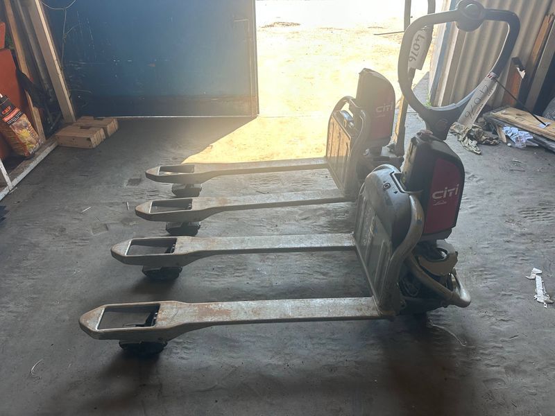 Linde CITI (2pc in stock) &mdash; jazden&aacute; manipulačn&aacute; technika | Booster Lift