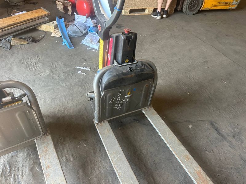 Linde CITI (2pc in stock) &mdash; jazden&aacute; manipulačn&aacute; technika | Booster Lift