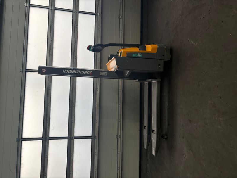 Jungheinrich EMD 118 &mdash; gebrauchte Stapler | Booster Lift