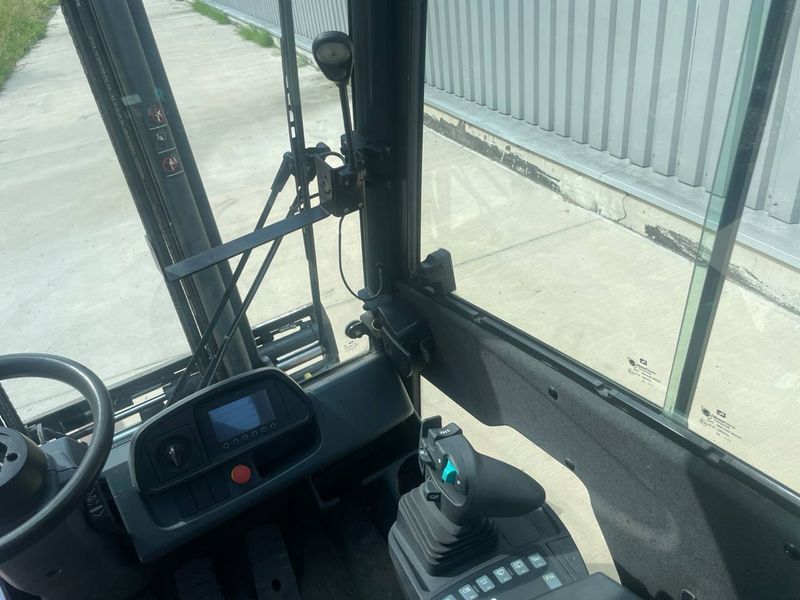 Jungheinrich DFG 425s 6190mh/ 4.5m/ 2.5t &mdash; used warehouse equipment | Booster Lift