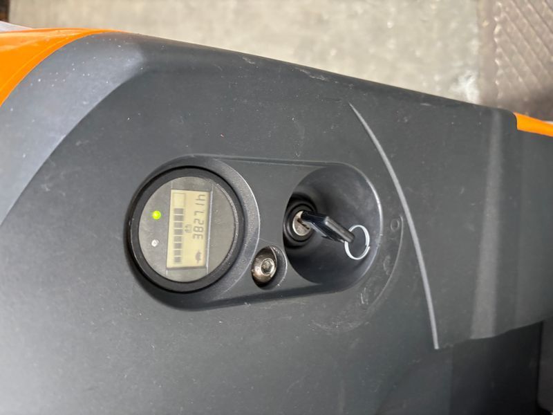 Still EXU 16 &mdash; used warehouse equipment | Booster Lift