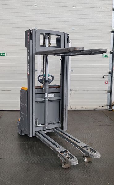 Jungheinrich EJC 214z 2.9m/ 164mh &mdash; б/у складская техника | Booster Lift