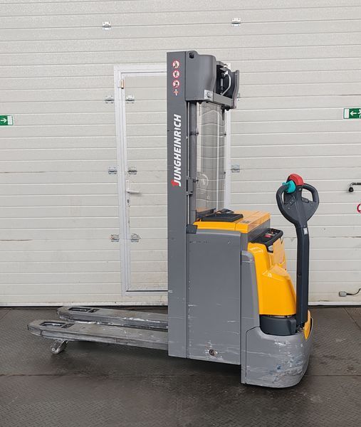 Jungheinrich EJC 214z 2.9m/ 164mh &mdash; б/у складская техника | Booster Lift