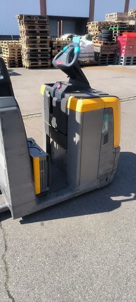 Jungheinrich ECE 225 / 2022y/ 595h &mdash; used warehouse equipment | Booster Lift