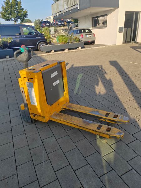Jungheinrich EJE C20 &mdash; used warehouse equipment | Booster Lift