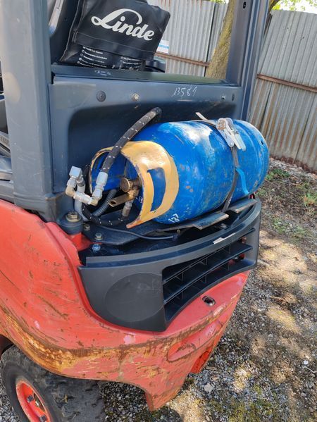 Linde H14T-01 &mdash; used warehouse equipment | Booster Lift
