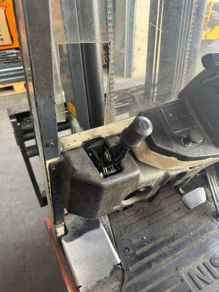 Nissan N01L18U &mdash; used warehouse equipment | Booster Lift