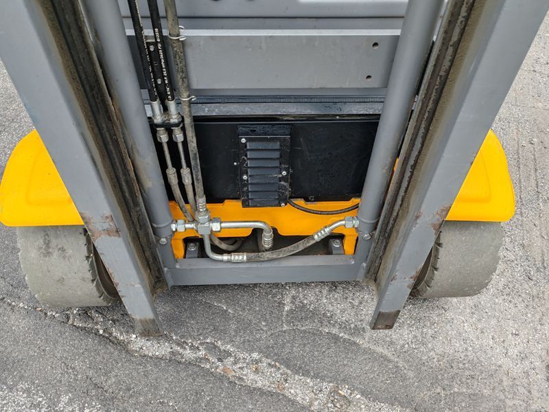 Jungheinrich EFG 213 Li-ion &mdash; used warehouse equipment | Booster Lift