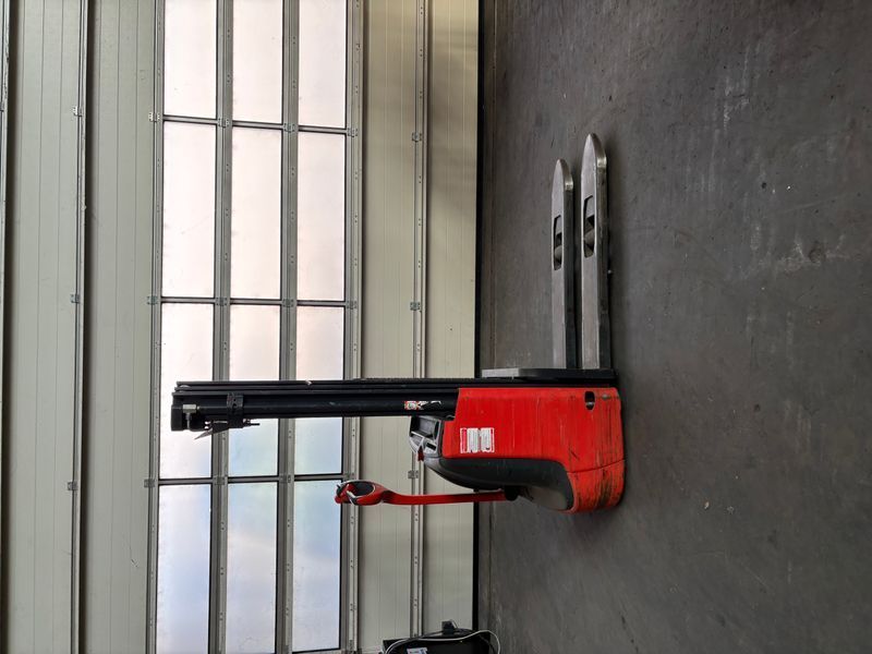 Linde L 10 &mdash; used warehouse equipment | Booster Lift