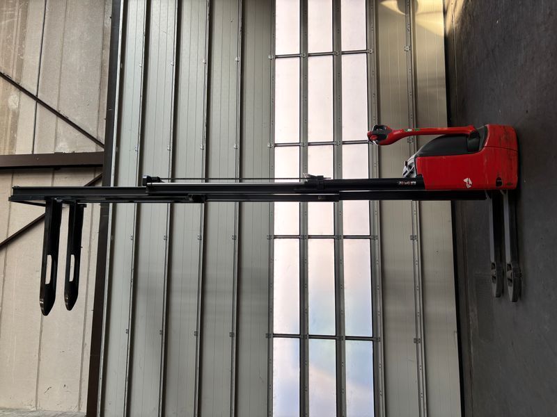 Linde L 10 &mdash; used warehouse equipment | Booster Lift
