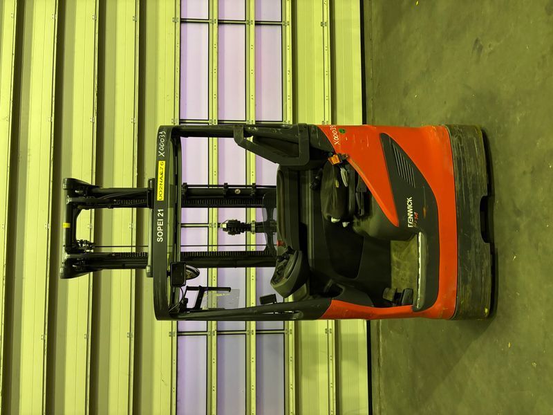 Linde R14B-01 &mdash; used warehouse equipment | Booster Lift