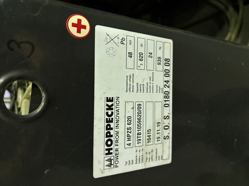 Linde R14B-01 &mdash; used warehouse equipment | Booster Lift