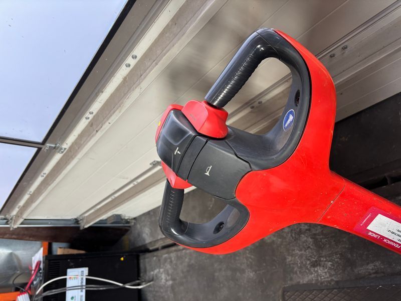 Linde T 18 &mdash; used warehouse equipment | Booster Lift