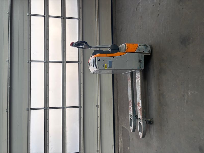 Still EXU 18 Li-lon &mdash; used warehouse equipment | Booster Lift