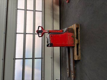 Linde T 16 L &mdash; used warehouse equipment | Booster Lift