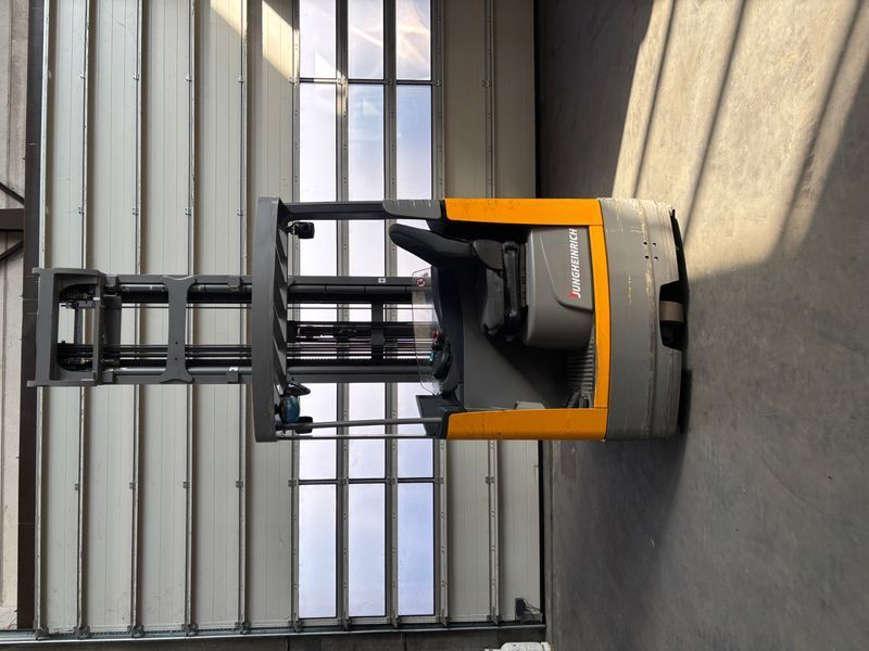 Jungheinrich ETV 214 &mdash; used warehouse equipment | Booster Lift
