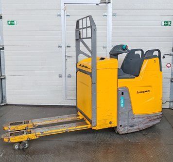 Jungheinrich ERE 225 2.5t/ 2021y/ 4431h &mdash; jazden&aacute; manipulačn&aacute; technika | Booster Lift