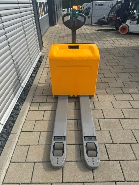 Jungheinrich EJE 116 &mdash; used warehouse equipment | Booster Lift