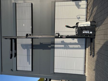 Bobcat BSR16N-I &mdash; jazden&aacute; manipulačn&aacute; technika | Booster Lift